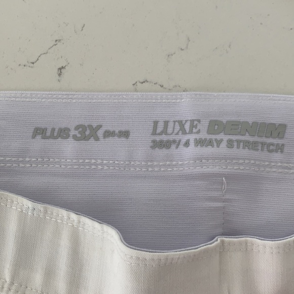 Peter NYGARD Skinny Cuff Pants NWT - Picture 6 of 11